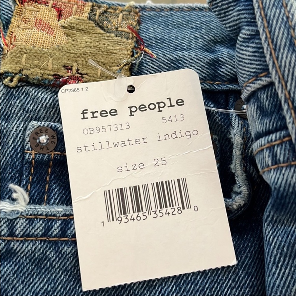 Free People Jeans Blue Size 25 We The Free Poppy Patch Denim Jeans NWT - Picture 15 of 15